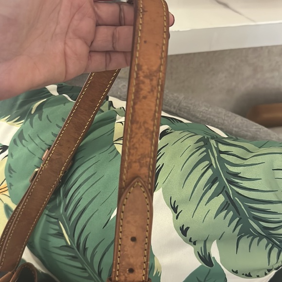 Authentic Louis Vuitton Petit Noé Monogram ✨ - Picture 7 of 9